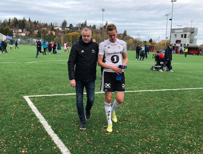 Rini Coolen og RBK2-kaptein Torbjørn Lysaker Heggem.