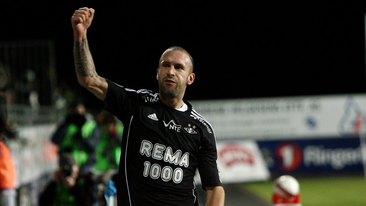 Rade Prica jubler etter skåring mot Hønefoss