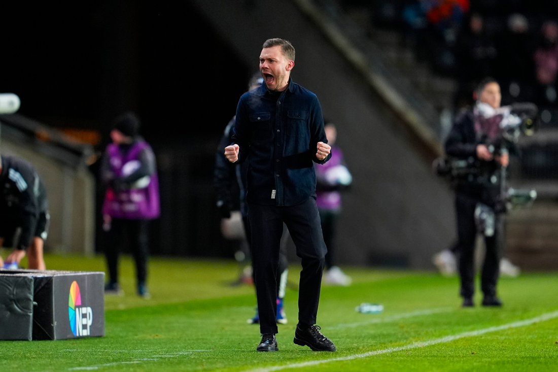 DEILIG SEIER: Lite smaker bedre enn en sen seier mot Vålerenga på Lerkendal! Alfred Johansson kunne juble etter Fossums matchvinnerscoring lite før slutt.