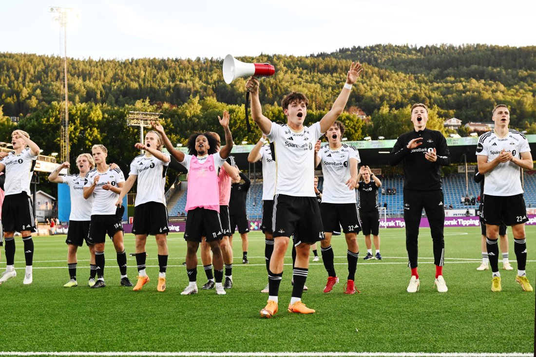 Nypan var i front da Rosenborg endelig kunne juble foran klubbens fantastiske bortesupportere! Foto: Astrid Pedersen / NTB