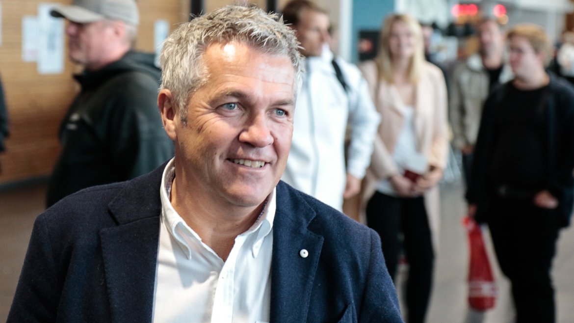 Optimistisk trener før avreise.