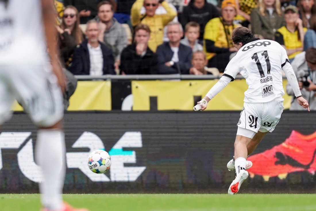 Noah Sahsah i startoppstillingen mot Lillestrøm og prikket inn 0–1 etter 39 minutter.