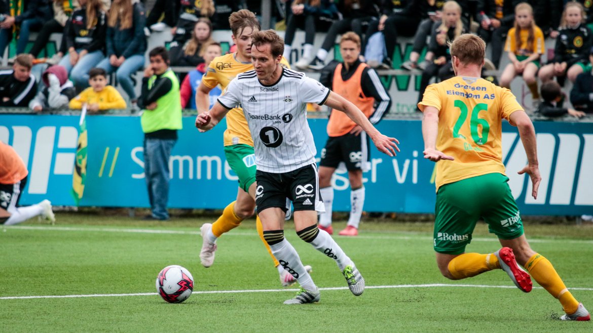 Anders Ågnes Konradsen fikk rødt kort i cupdramaet på Jessheim